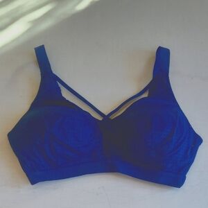 Victoria Sport Stylish Blue Cross-Front Bra Size 34D